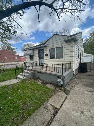 Main picture of 5554 Neff Ave