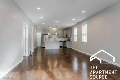 Main picture of 1926 W 21st Pl