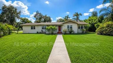 Main picture of 925 Sikes Blvd
