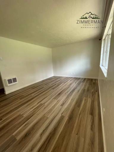 Main picture of 315-325 Lobelia Ave
