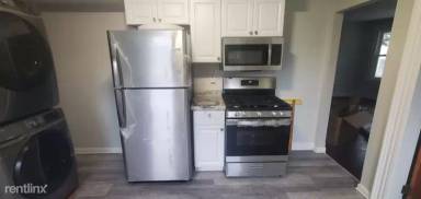 Main picture of 142 Peace St