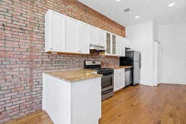 Main picture of 1271 Decatur St