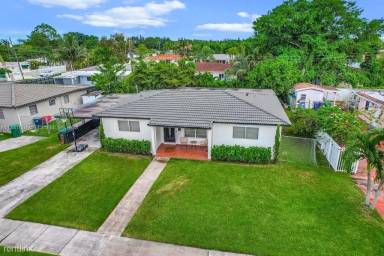 Main picture of 8520 SW 42nd St
