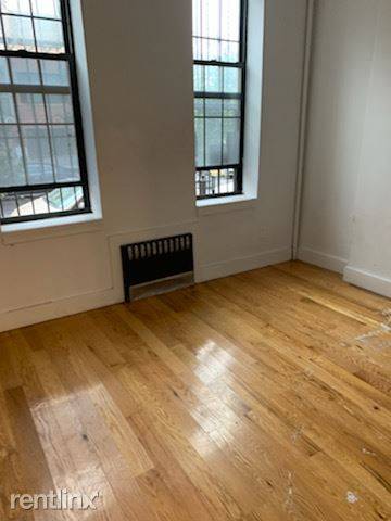 Main picture of 2364 Pacific St