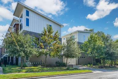 Main picture of 4620 Munger Ave