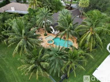 Main picture of 13400 N Calusa Club Dr