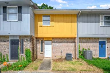 Main picture of 152 Scottwood Dr SE