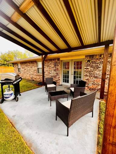 Main picture of 4810 SE Brigadoon Pl