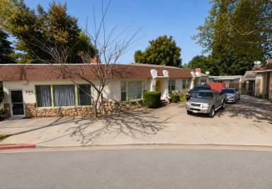 Main picture of 594 Victoria Ct