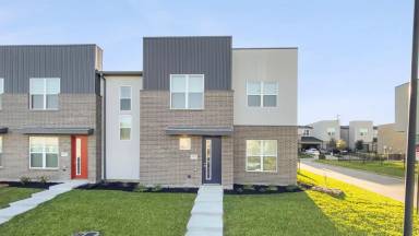 Main picture of 3920 Yukon Ln