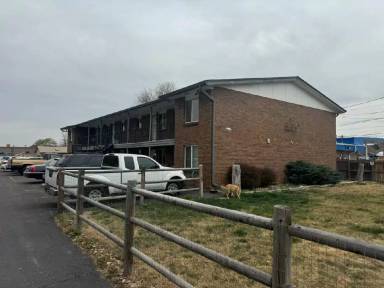 Main picture of 4430 Holland St