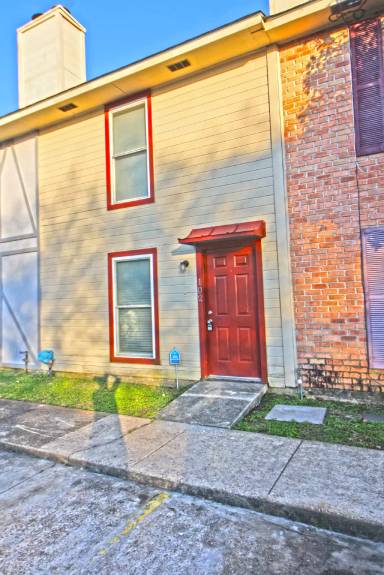 Main picture of 8091 Bayou Fountain Ave