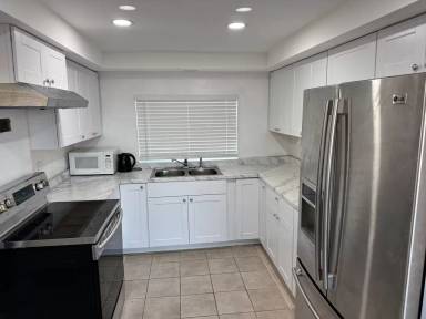 Main picture of 310 W Blue Heron Blvd