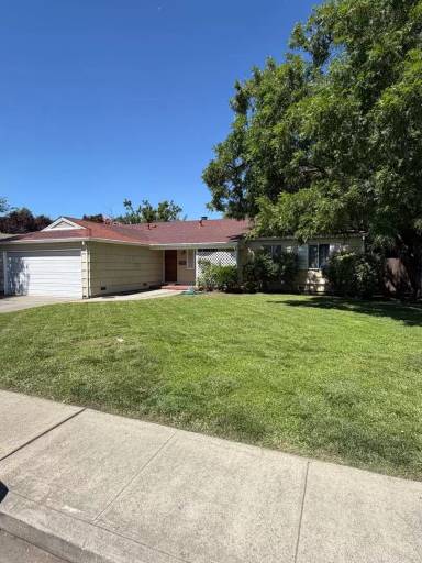 Main picture of 749 Anderson Rd