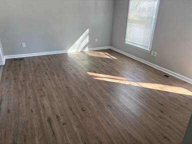 Main picture of 93 E Airview Dr