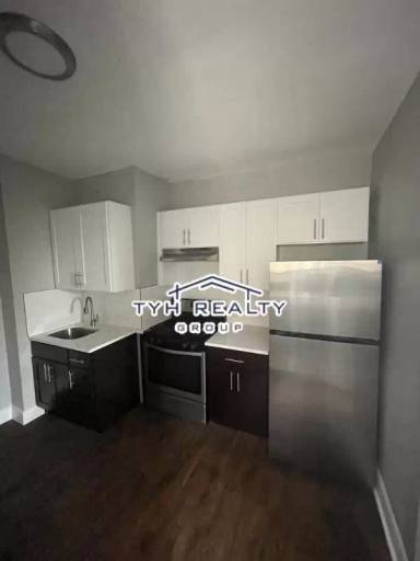 Main picture of 228 S 5th St