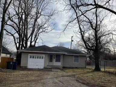 Main picture of 227 S Pittsburg Ave