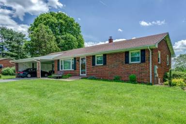 Main picture of 1405 Glade Rd