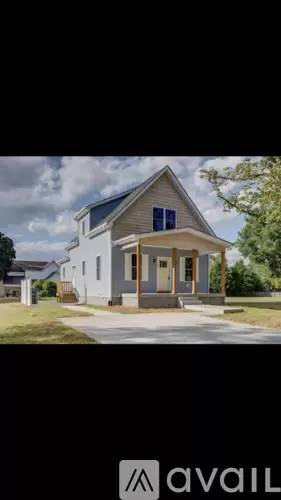 Main picture of 502 Church St
