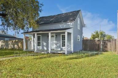 Main picture of 1700 Kentucky Ave