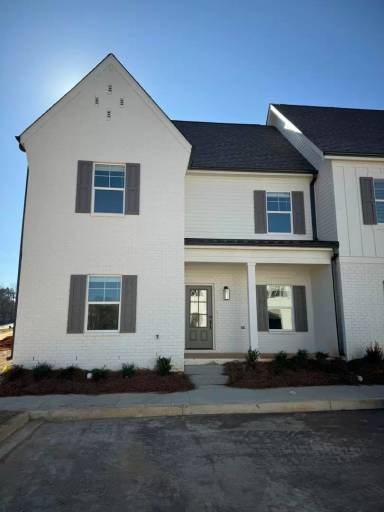 Main picture of 655 Cottage Grove Cir