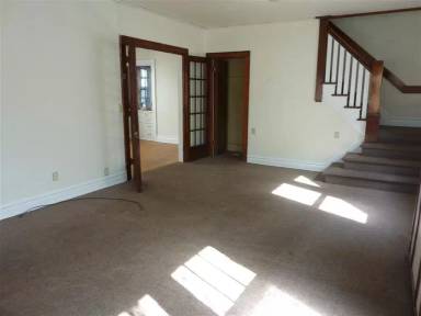 Main picture of 124 W Michigan St