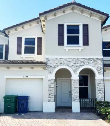 Main picture of 5534 NW 27th Pl