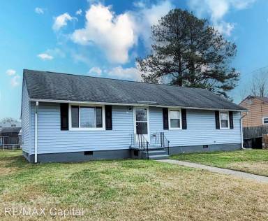 Main picture of 112 E Weaver Rd