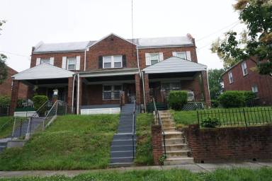 Main picture of 3935 Blaine St NE