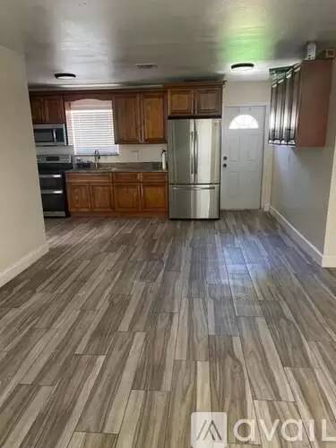 Main picture of 113 NE 5th Ave
