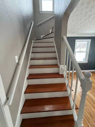 Main picture of 18709 Waterbury Ave