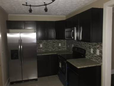 Main picture of 1364 Carnegie Ave
