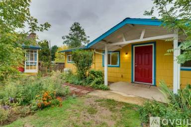 Main picture of 4640 NE 112th Ave