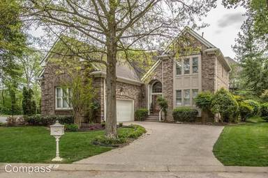 Main picture of 1 Todgers Ct