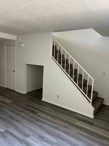 Main picture of 43711 Challenger Way