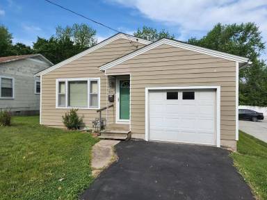 Main picture of 2337 N Delaware Ave