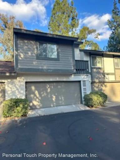 Main picture of 1937 Jacaranda St