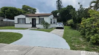 Main picture of 626 S 28th Ave