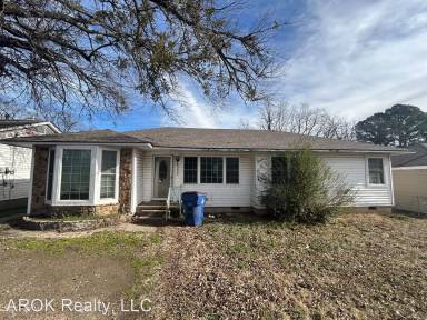 Main picture of 3803 Mary St
