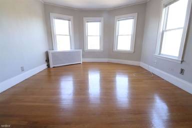 Main picture of 140 Holland St