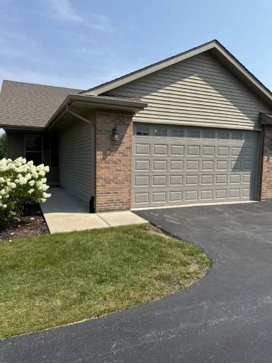 Main picture of 11634 Willowbrook Rd