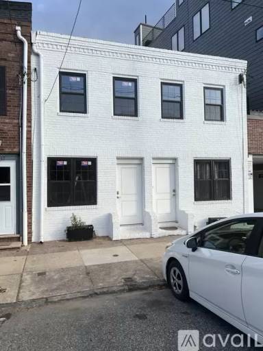 Main picture of 1239 E Moyamensing Ave
