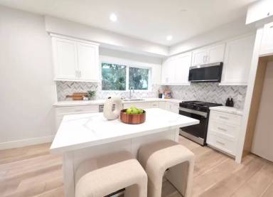 Main picture of 1833 Westholme Ave