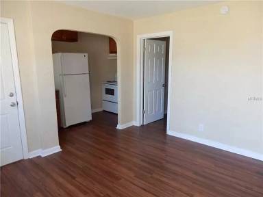 Main picture of 2025 7th St S - 7