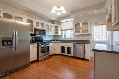 Main picture of 228 S Conkling St