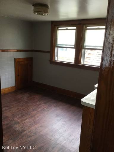 Main picture of 107 Davidson Ave