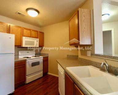 Main picture of 2990 W C St