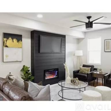 Main picture of 2500 Oswego Ave