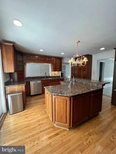 Main picture of 1213 Perry William Dr