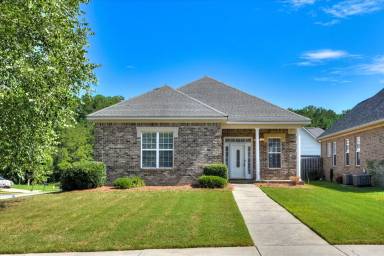 Main picture of 2436 River Birch Dr